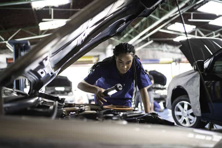 10 Ways to Recognise the Signs of Car Engine Damage